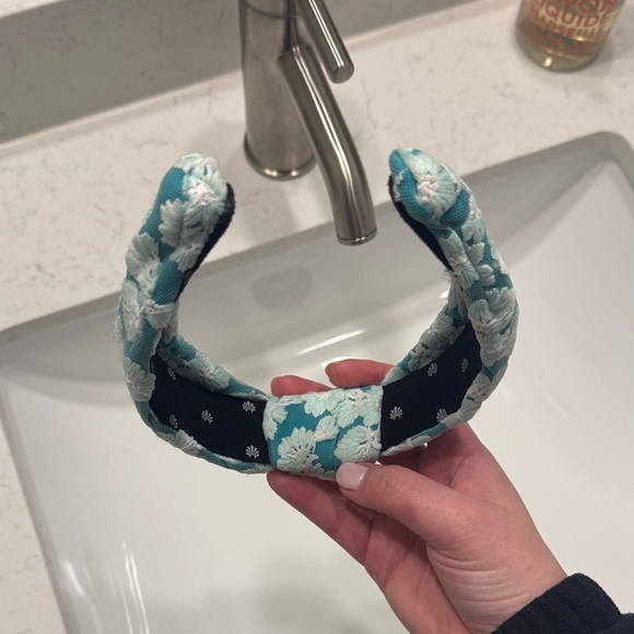 Lele Sadoughi Blue Floral Headband - Picture 3 of 3
